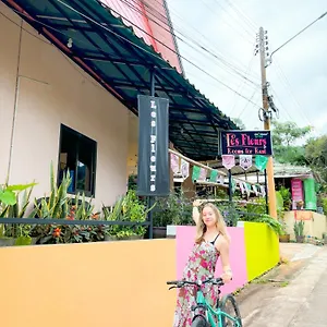 Les Fleurs House Khao Lak